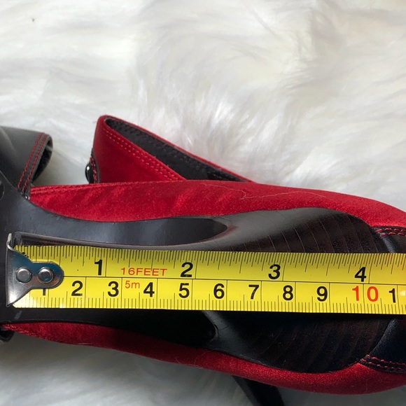 BCBGirls Peptoe Heels. - NWOT - Picture 10 of 10